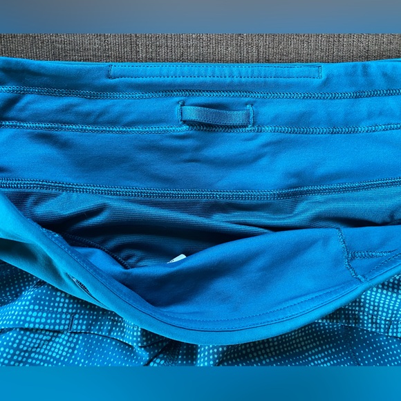 Like New Lululemon Speed Up Short Size 6 in Illusion Tidal Teal Pattern - Picture 8 of 9
